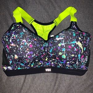 Victoria Secret sport sports bra with underwire